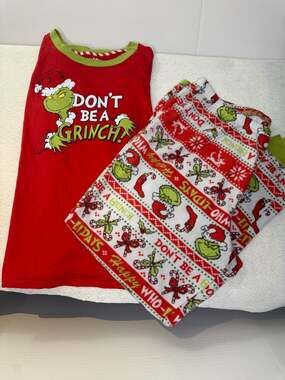 The Grinch Don't Be A Grinch Christmas Pajama Set XL